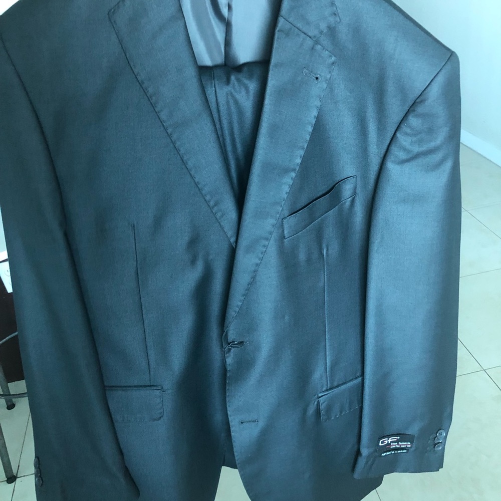 GF Sartoria Italiana suit
